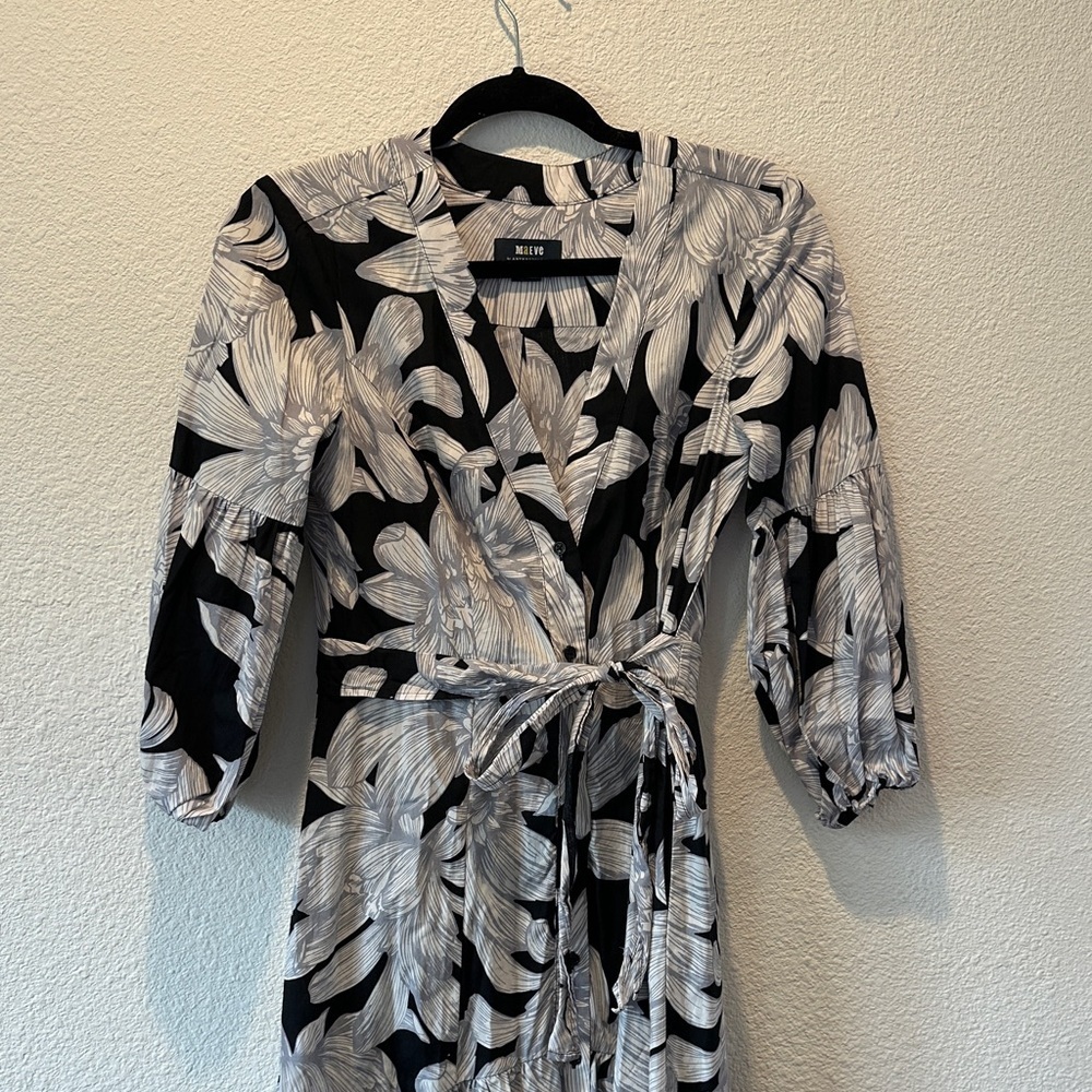 Maeve Button Front Gray and White Flower Print Dress